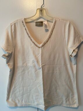 Liz Claiborne Cream V-Neck Tee with Beaded Trim